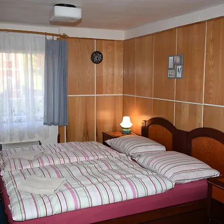 U Paseraka Guest house *
